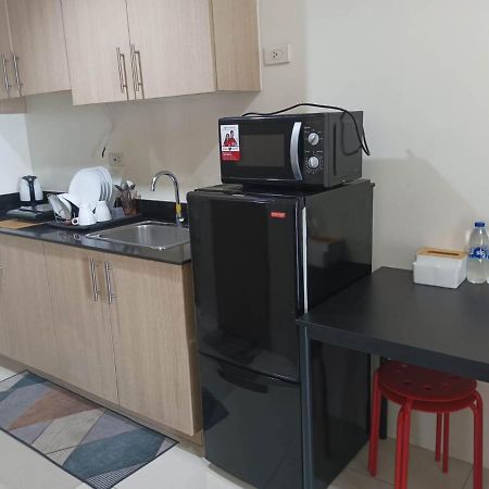 Breeze Residences - 1Br Unit With Balcony -Top Floor Manila Exteriör bild