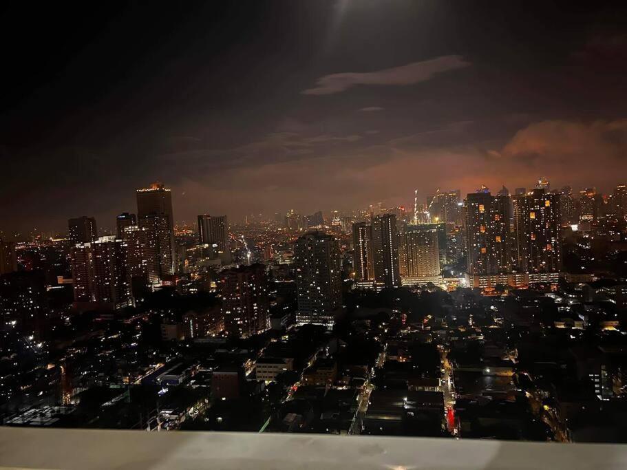 Breeze Residences - 1Br Unit With Balcony -Top Floor Manila Exteriör bild