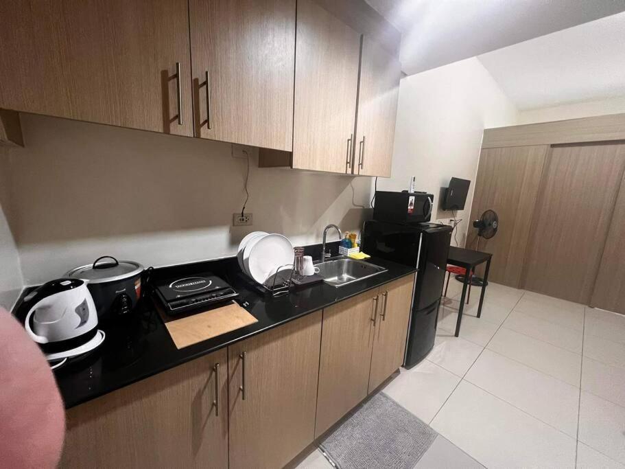 Breeze Residences - 1Br Unit With Balcony -Top Floor Manila Exteriör bild