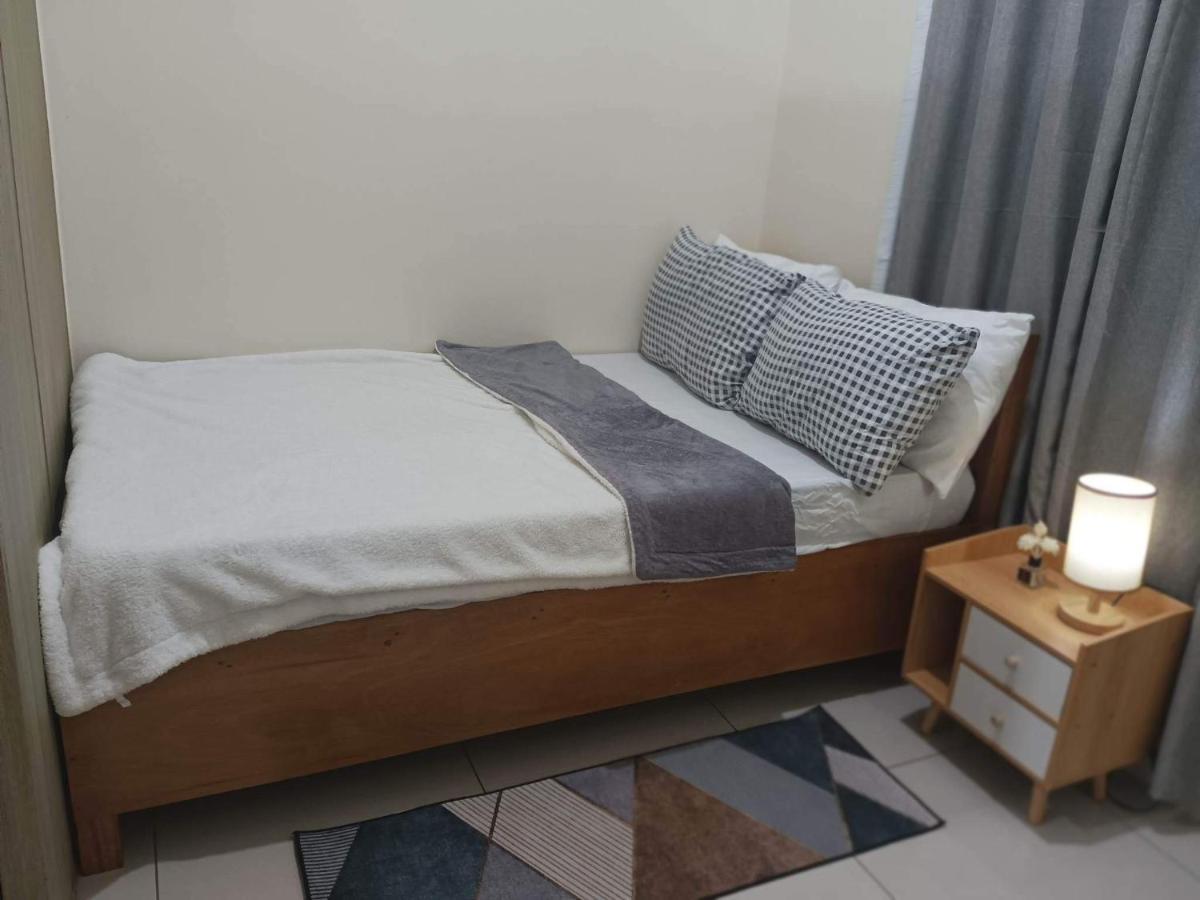 Breeze Residences - 1Br Unit With Balcony -Top Floor Manila Exteriör bild