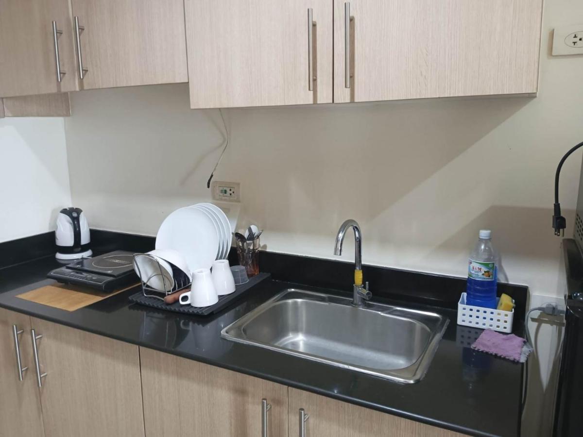 Breeze Residences - 1Br Unit With Balcony -Top Floor Manila Exteriör bild