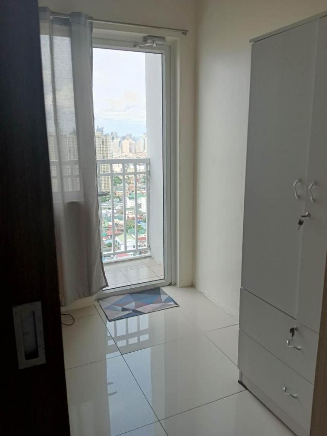Breeze Residences - 1Br Unit With Balcony -Top Floor Manila Exteriör bild