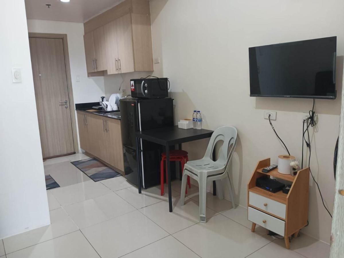 Breeze Residences - 1Br Unit With Balcony -Top Floor Manila Exteriör bild